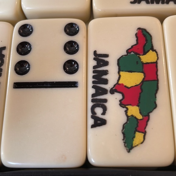 Jamaican Dominoes with Island of Jamacia. Full set of 28. - Picture 3 of 6